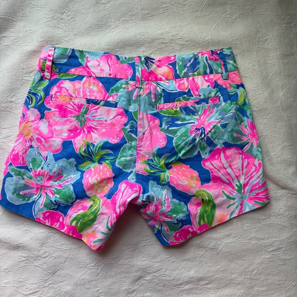 Lilly Pulitzer The Callahan Short 5" Inseam Size 2 - Picture 2 of 7